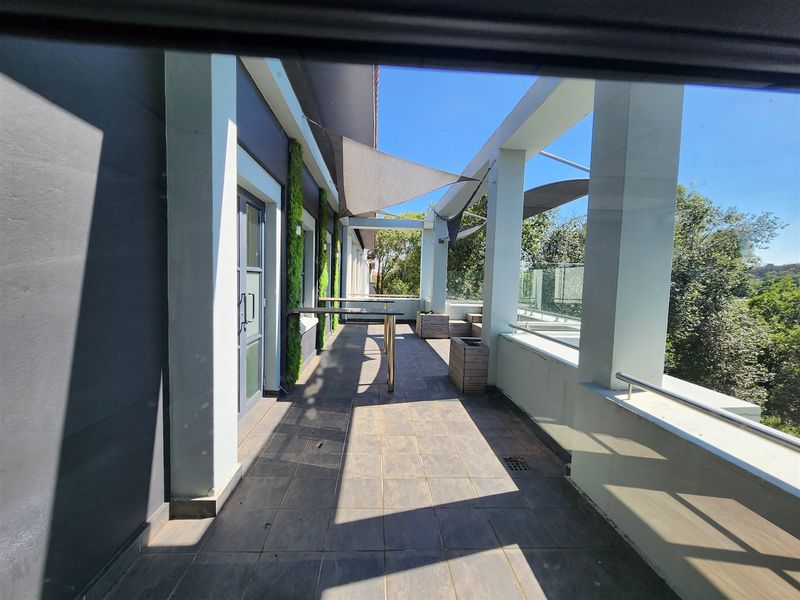 9250.76sqm Offices to let in Sandton - Photo 10