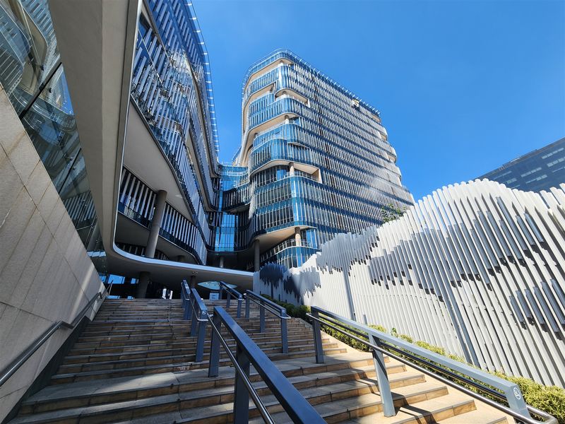 317,79 sqm Office space to let in Sandton - Photo 1