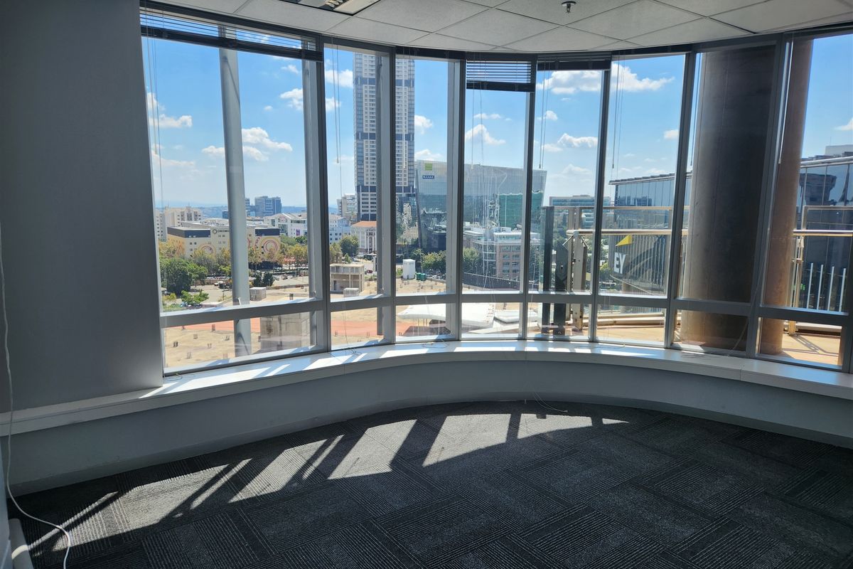 317,79 sqm Office space to let in Sandton - Photo 5