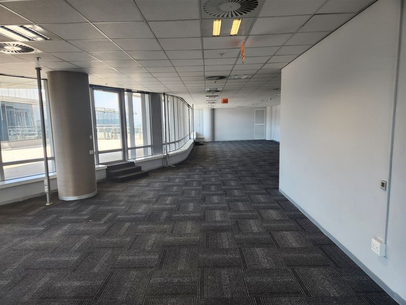 317,79 sqm Office space to let in Sandton - Photo 6