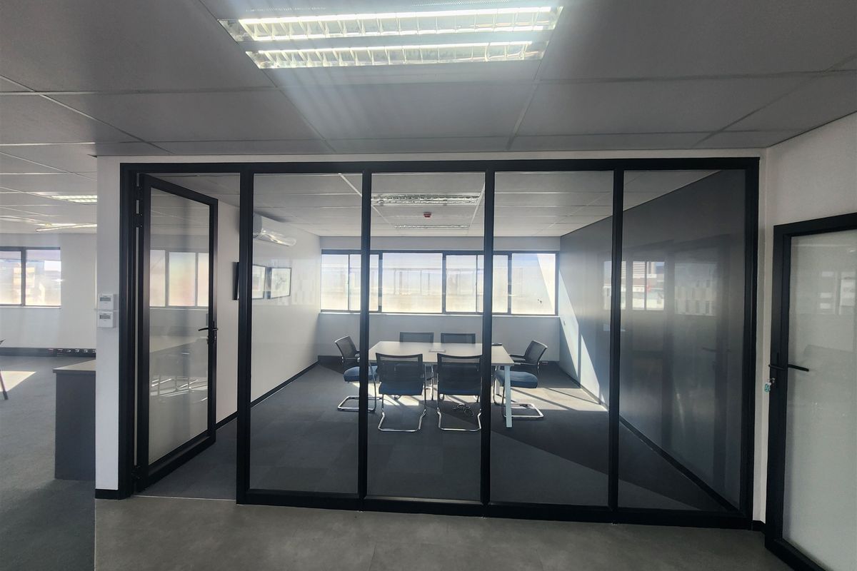 250.29sqm Offices to lo let Sandton - Photo 4
