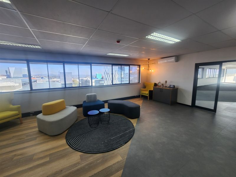 250.29sqm Offices to lo let Sandton - Photo 2