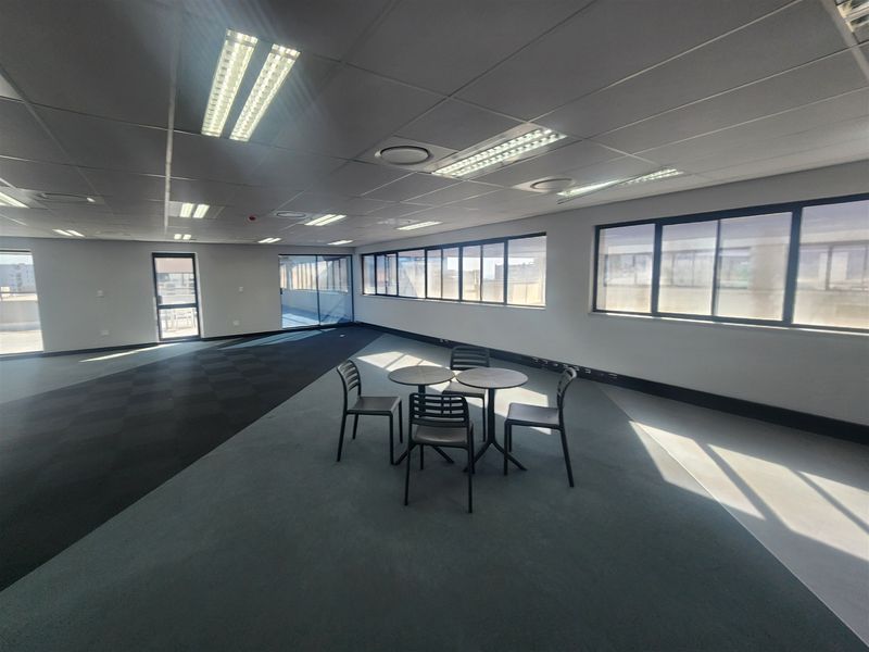 250.29sqm Offices to lo let Sandton - Photo 5