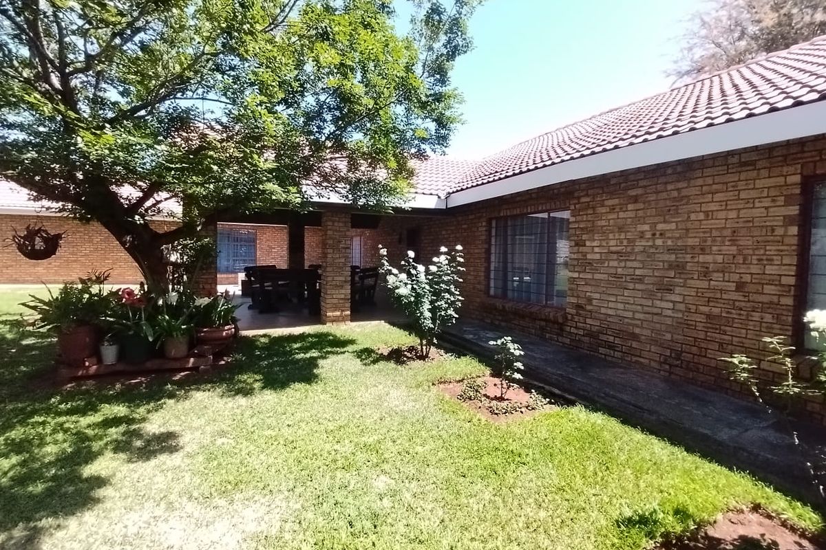 Rustenburg - Excellent 2.5ha Smallholding with Endless Opportunities - Photo 5