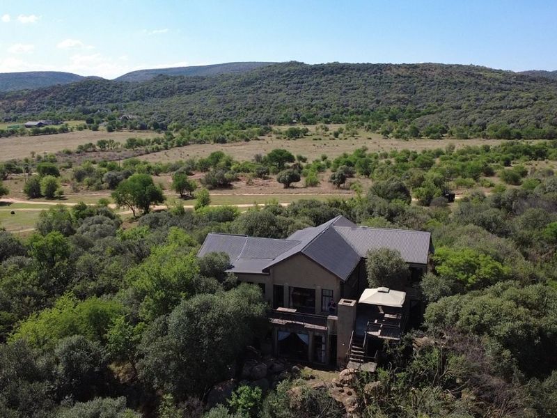 A Hidden Hilltop Sanctuary on the Vaal River - Photo 1
