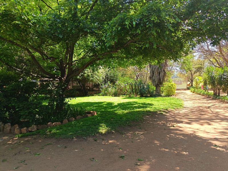 Lush 12ha Farm For Sale Near Buffelspoort – With River, Views & Rental Income - Photo 10