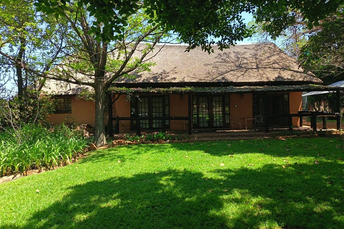 Lush 12ha Farm For Sale Near Buffelspoort – With River, Views & Rental Income - Photo 4