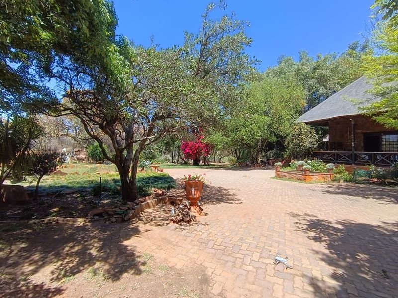 Lush 12ha Farm For Sale Near Buffelspoort – With River, Views & Rental Income - Photo 5