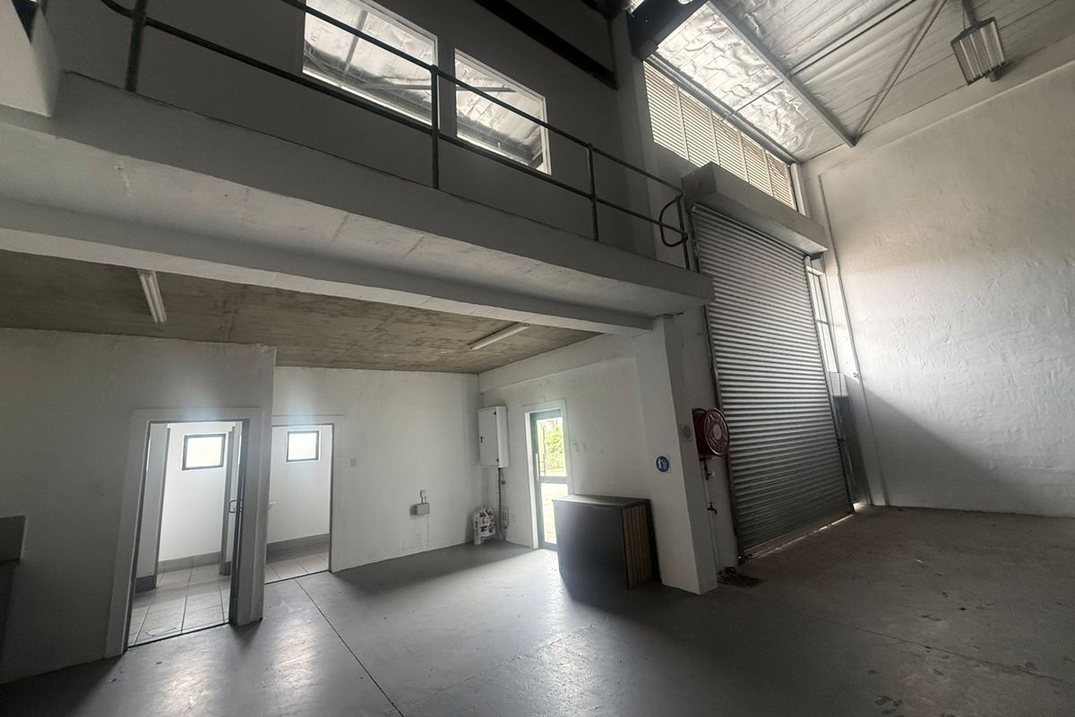 Light Industrial Warehouse To Let in Cornubia - Photo 4