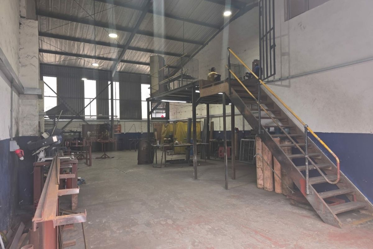 Prime Industrial Property-Great Access And Strategic Location - Photo 3