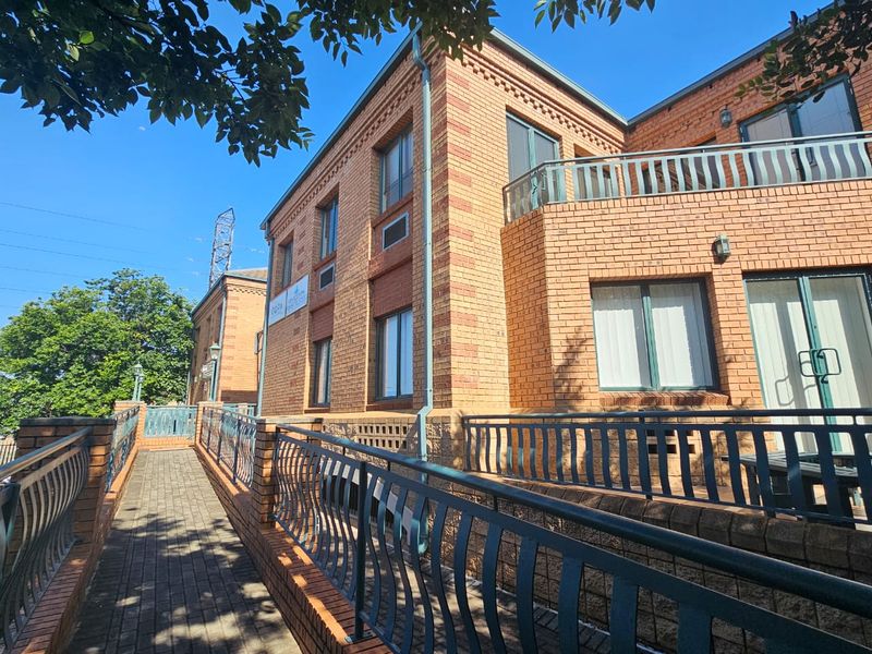TO LET | Prime Office Space I ±209 m2 I Glen Manor Office Park, Menlyn - Photo 1
