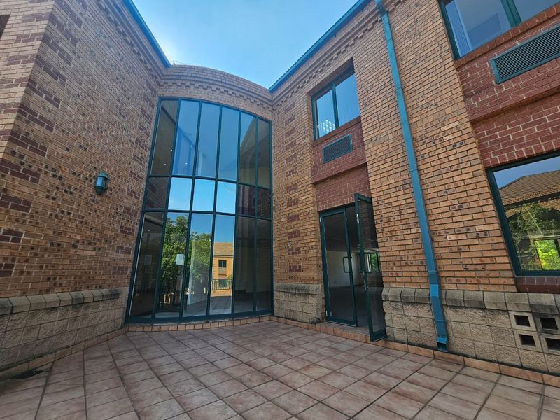 TO LET | Prime Office Space I ±358 m2 I Glen Manor Office Park, Menlyn - Photo 1