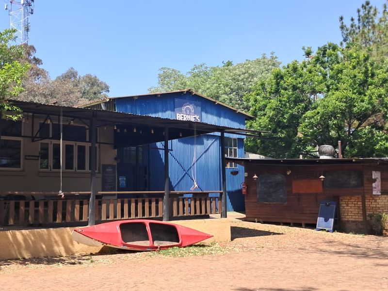 200m2 Pizza shop to Let in Doornkloof East, Irene area - Photo 2