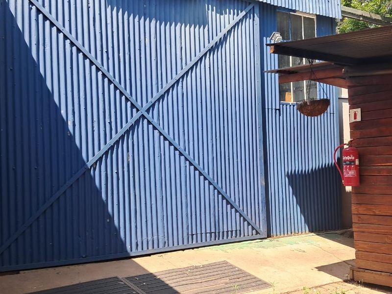 200m2 Pizza shop to Let in Doornkloof East, Irene area - Photo 3