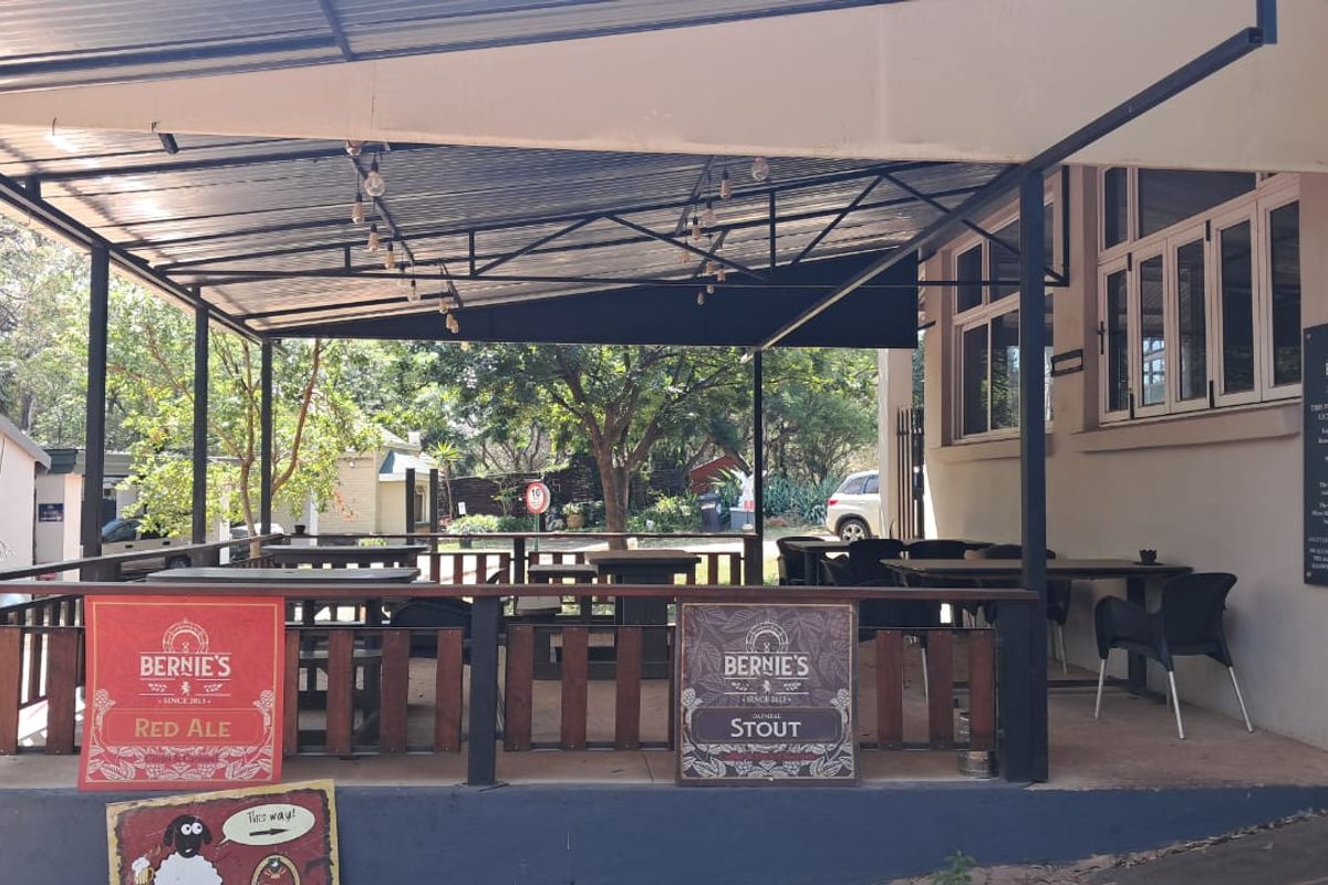 200m2 Pizza shop to Let in Doornkloof East, Irene area - Photo 4