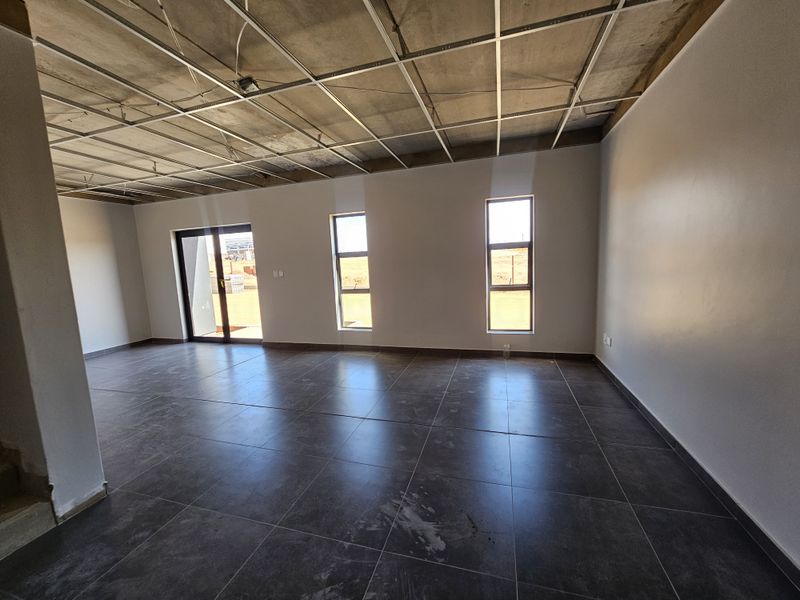 TO LET - MINI WAREHOUSE CENTURION - Photo 9