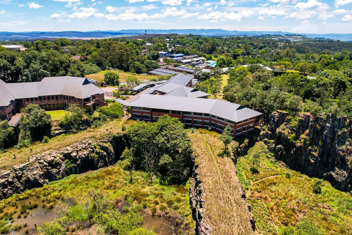 Prime Office Investment Opportunity on Pin Oak Avenue, Hilton - Photo 5