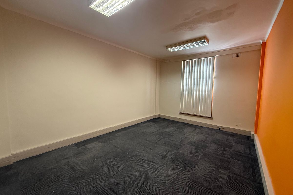 Building For Sale In Worcester - Photo 5