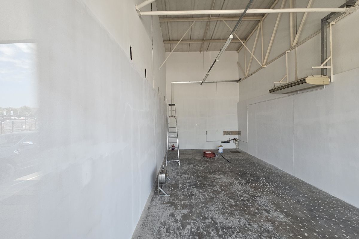 TO LET - Small retail Shop - Montana Crossing - Photo 5