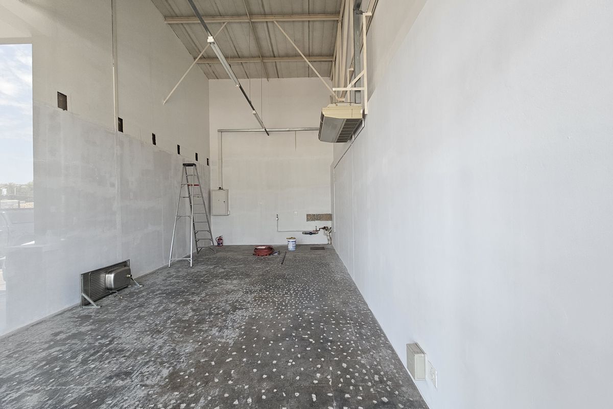 TO LET - Small retail Shop - Montana Crossing - Photo 3