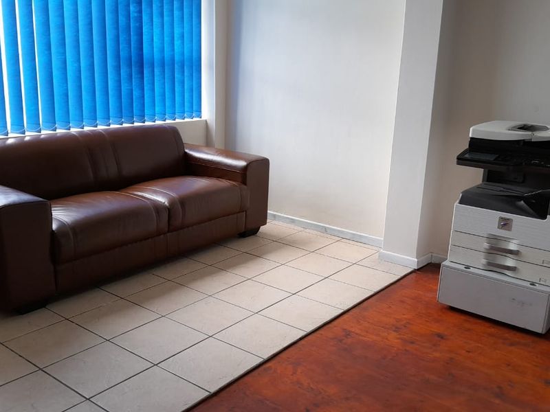 Prime Commercial Property in Berea, East London - Photo 9