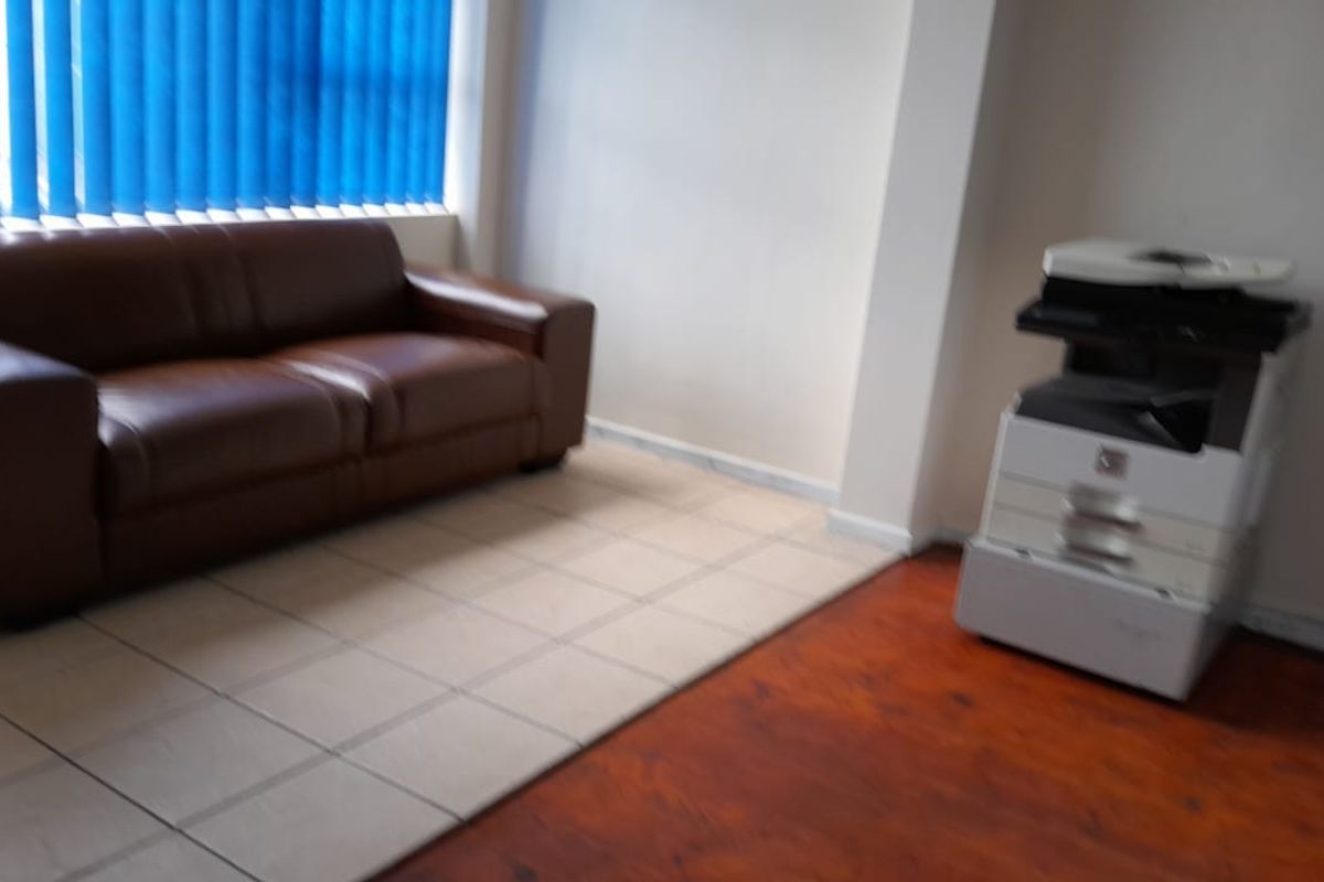 Prime Commercial Property in Berea, East London - Photo 4