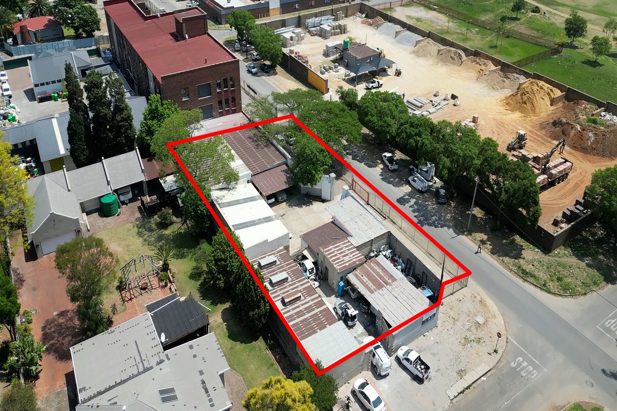 Prime Commercial Property for Sale. Spacious, Versatile and great return on Investment from tenants. - Photo 5