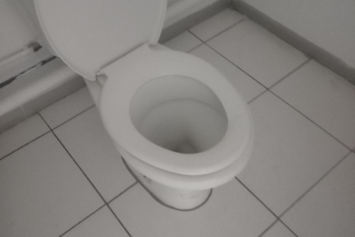 Spacious Shop to Let in Trevenna – Prime Location Near Sunnypark Mall - Photo 2