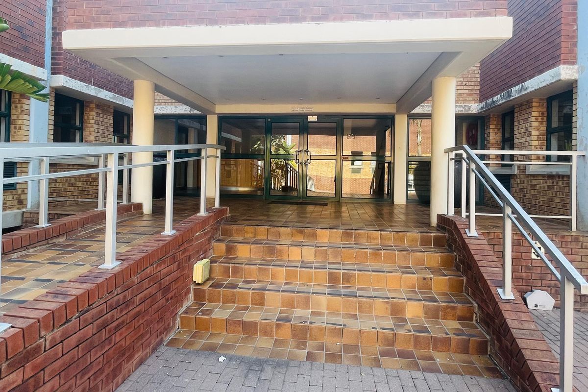 To Let: 1,230.09 m2 First Floor Office | Block C, 789 16th Road, Randjespark, Midrand - Photo 2
