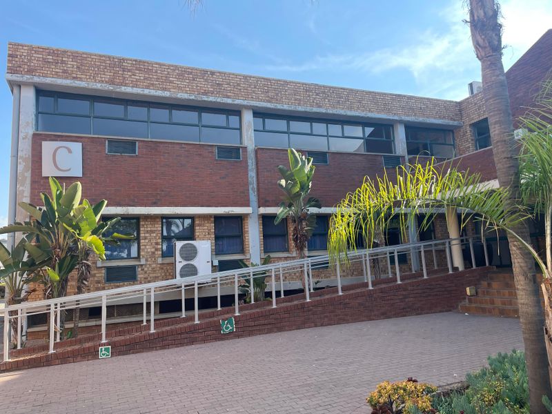To Let: 1,230.09 m2 First Floor Office | Block C, 789 16th Road, Randjespark, Midrand - Photo 4