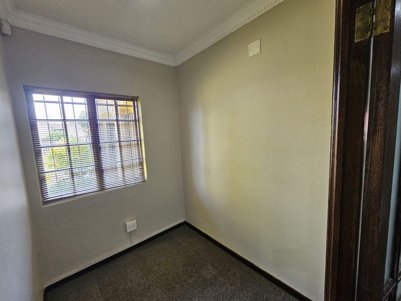 TO LET - OFFICE OR SALON SPACE CENTURION - Photo 9