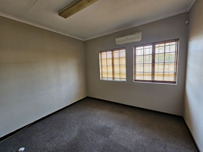 TO LET - OFFICE OR SALON SPACE CENTURION - Photo 5