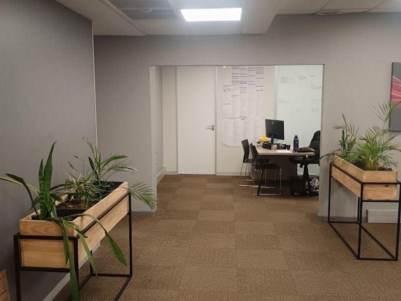 Spacious 412m2 office available to let in Point Waterfront, Durban—ideal for your business needs! - Photo 2