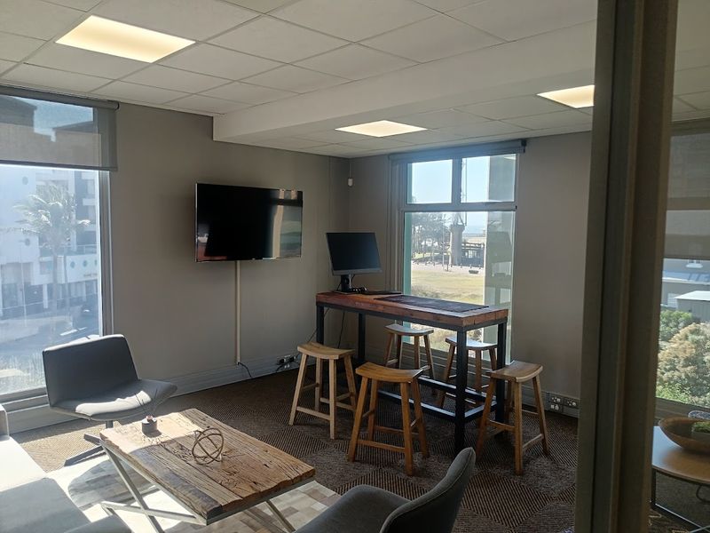 Spacious 412m2 office available to let in Point Waterfront, Durban—ideal for your business needs! - Photo 6