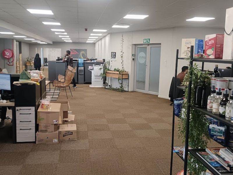 Spacious 412m2 office available to let in Point Waterfront, Durban—ideal for your business needs! - Photo 7