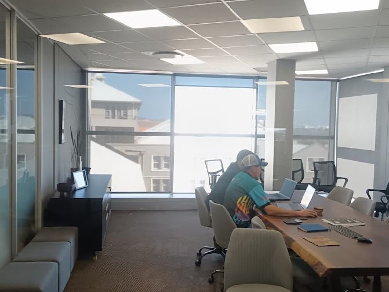 Spacious 412m2 office available to let in Point Waterfront, Durban—ideal for your business needs! - Photo 5