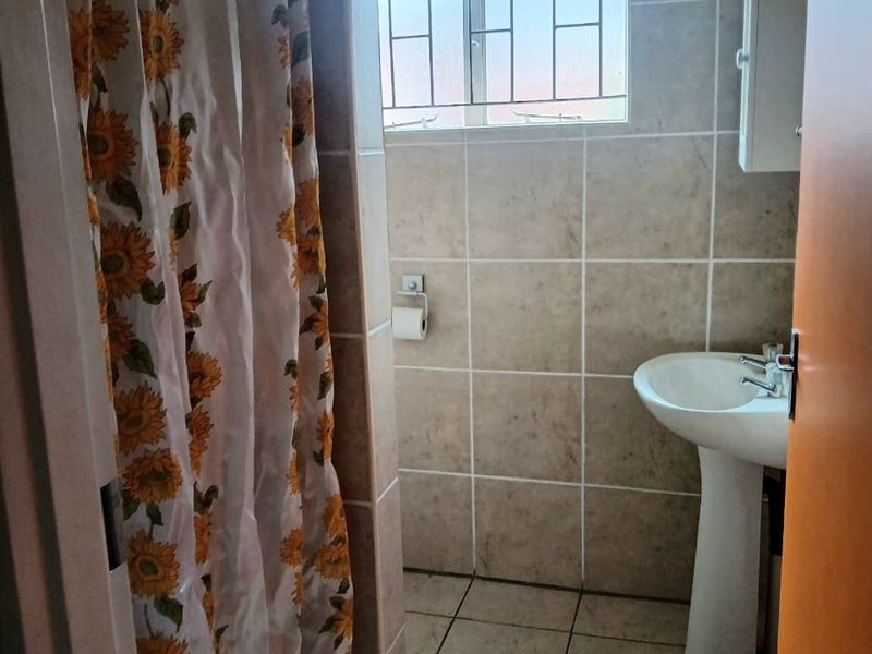 PRIME OFFICE SPACE IN SCOTTSVILLE - Photo 7