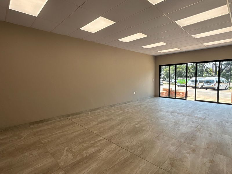 80 sqm Commercial Shop to Rent in Hilton Central - Photo 5