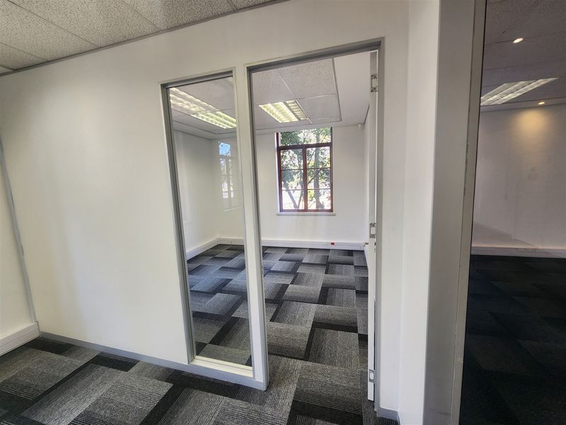 489sqm Offices to let in Sandton - Photo 8