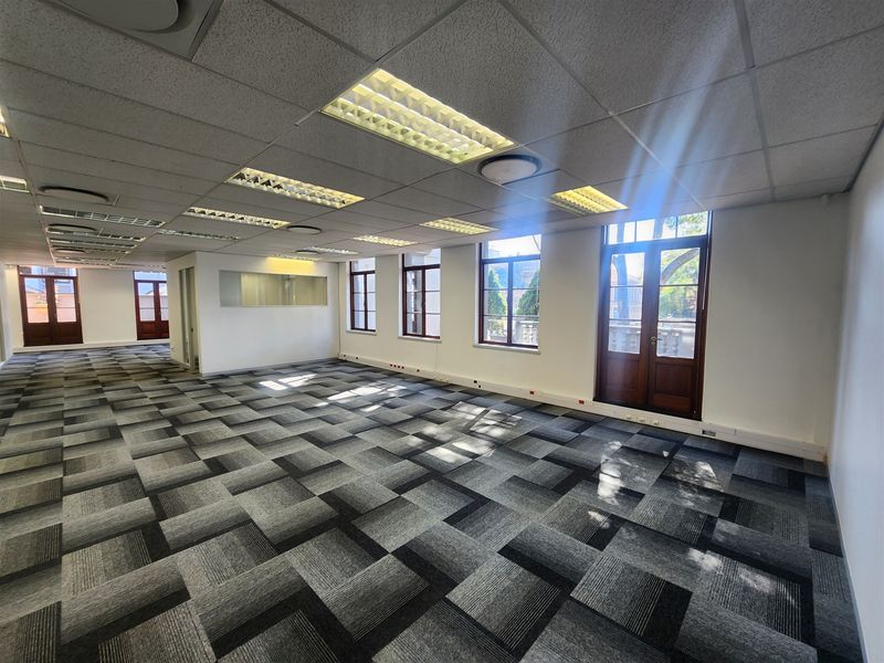 489sqm Offices to let in Sandton - Photo 10