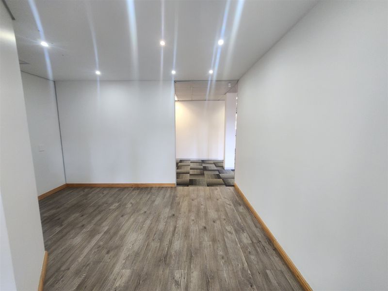 489sqm Offices to let in Sandton - Photo 3