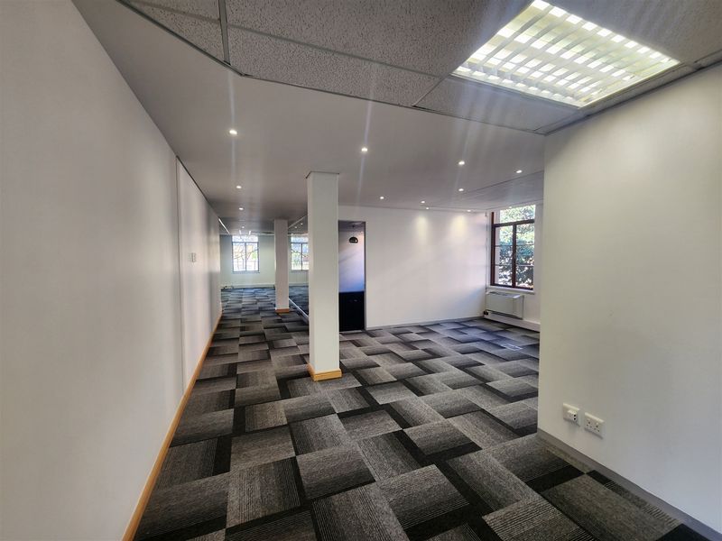 489sqm Offices to let in Sandton - Photo 4
