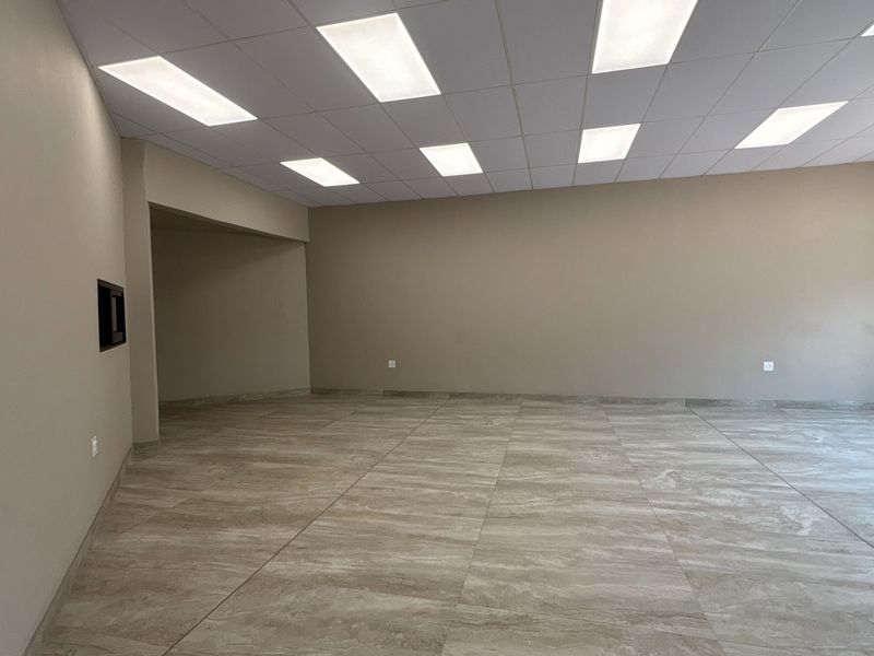 80 sqm Commercial Shop to Rent in Hilton Central - Photo 4