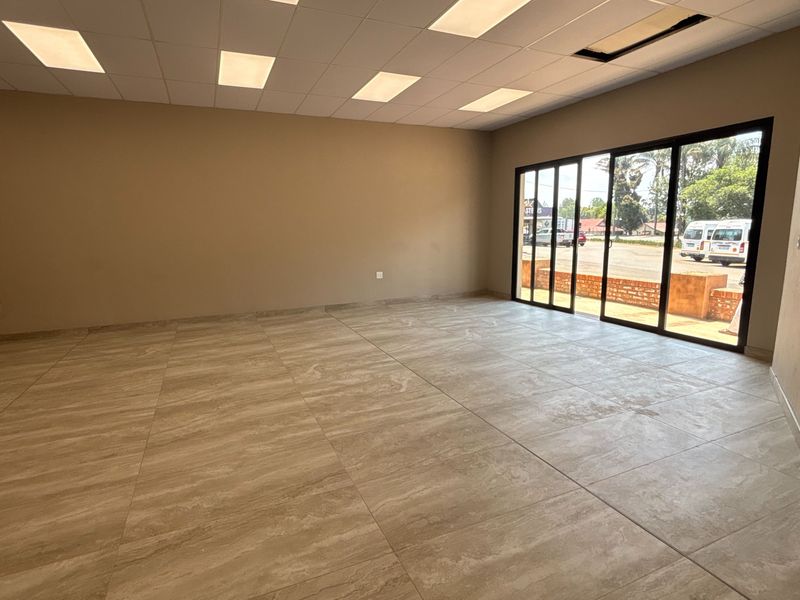 80 sqm Commercial Shop to Rent in Hilton Central - Photo 5