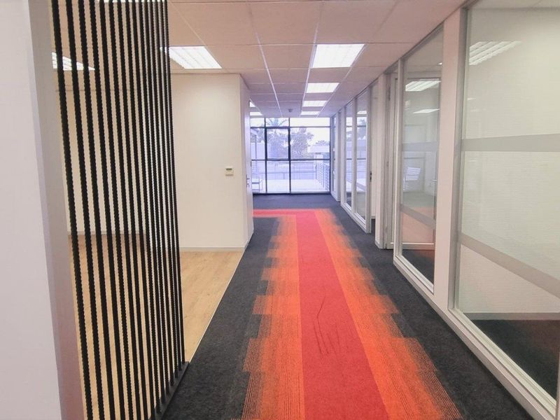 Ground floor office space to let in Bryanston - Photo 8