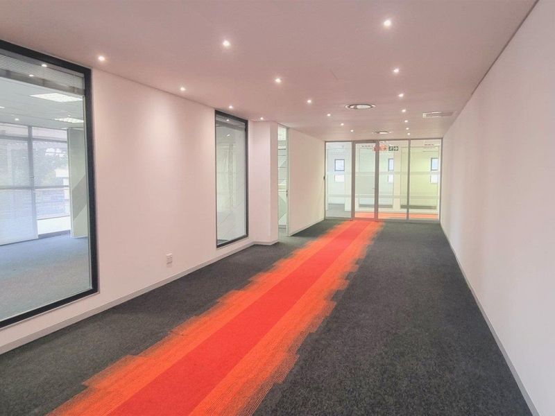 Ground floor office space to let in Bryanston - Photo 5