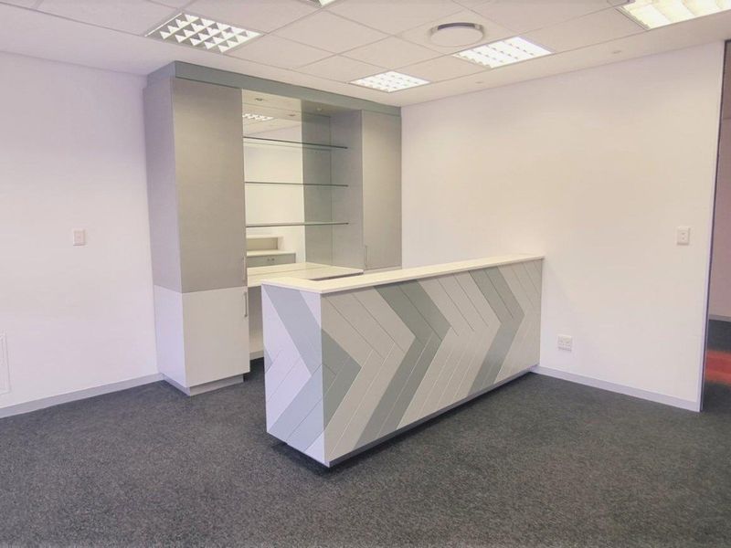 Ground floor office space to let in Bryanston - Photo 3