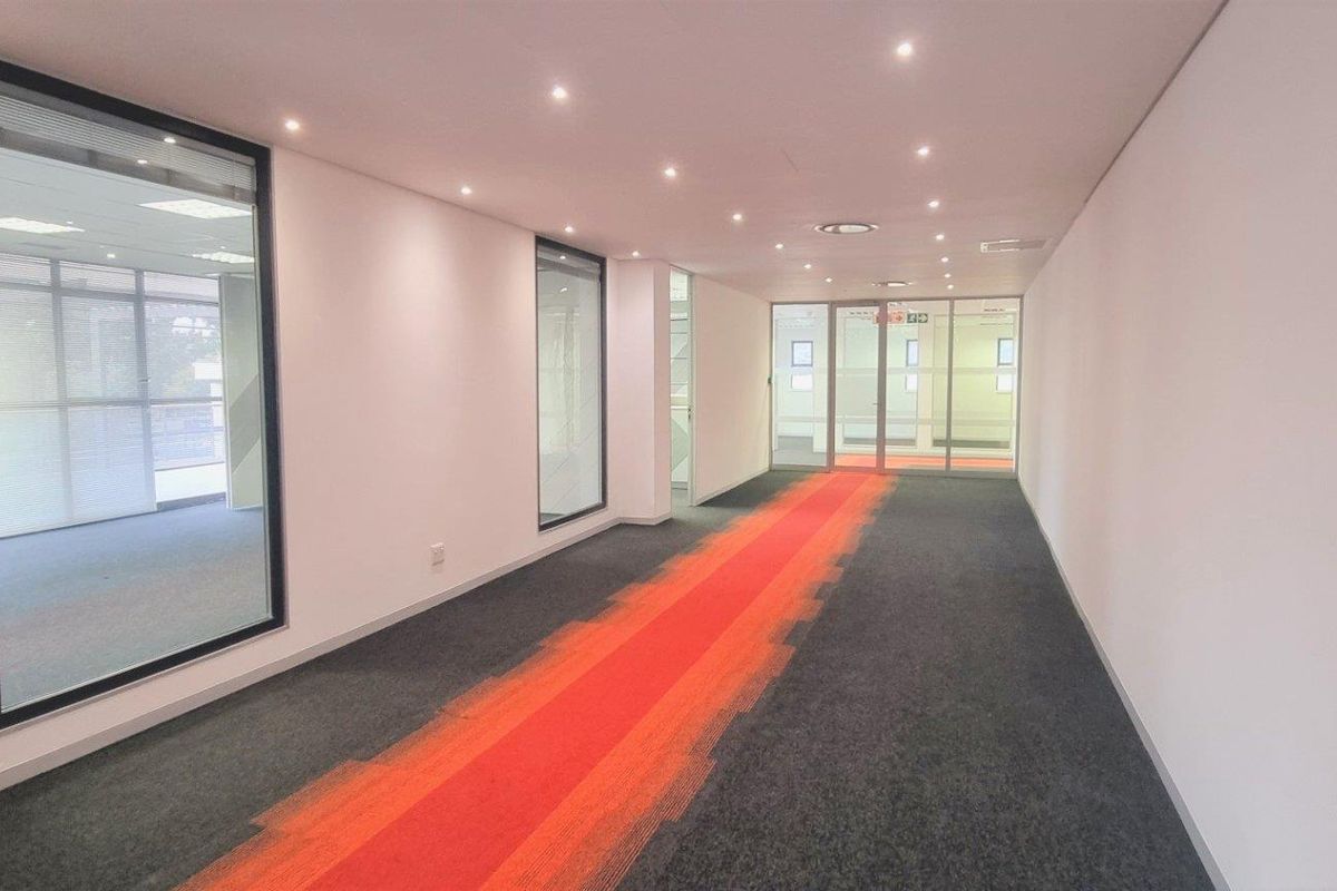 Ground floor office space to let in Bryanston - Photo 5