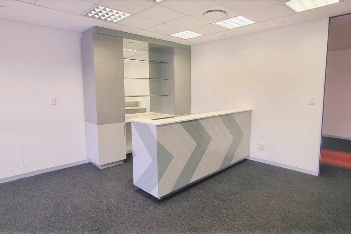 Ground floor office space to let in Bryanston - Photo 3
