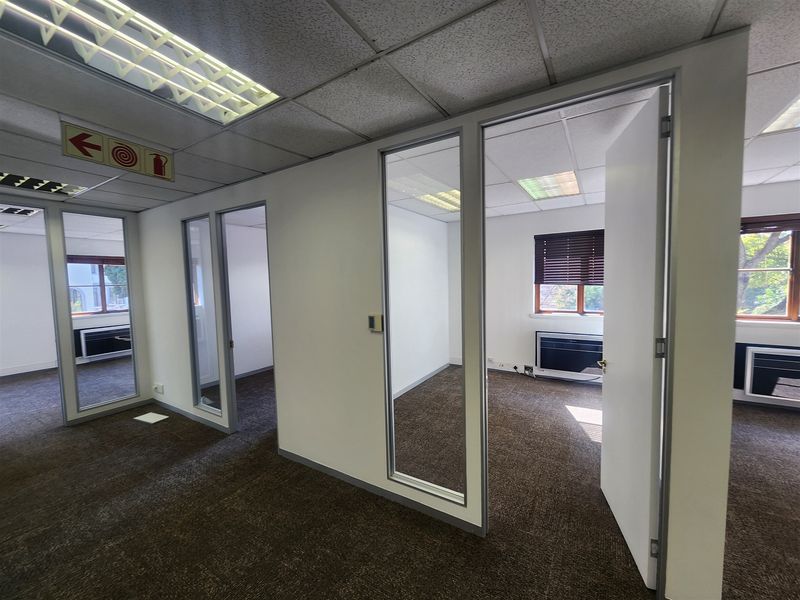 385sqm Offices to let in Sandton - Photo 9